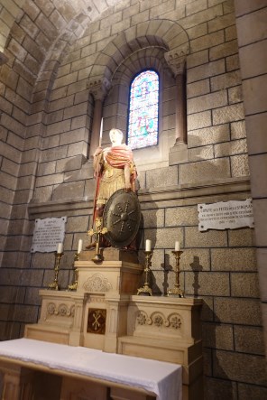 로마의 성 로마노 제단 조각_photo by Joseolgon_in the Cathedral of Our Lady Immaculate in Monaco-Ville_Monaco.jpg